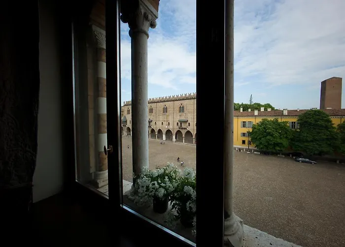 Palazzo Castiglioni Luxury Suite And Rooms Mantua