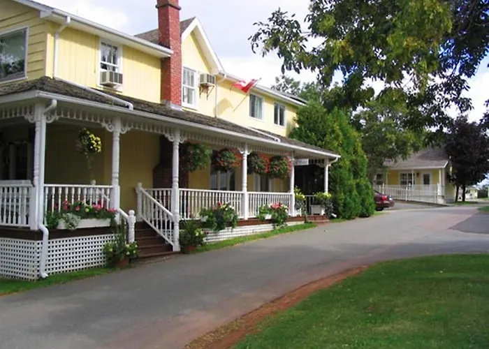 Shining Waters Country Inn Cavendish