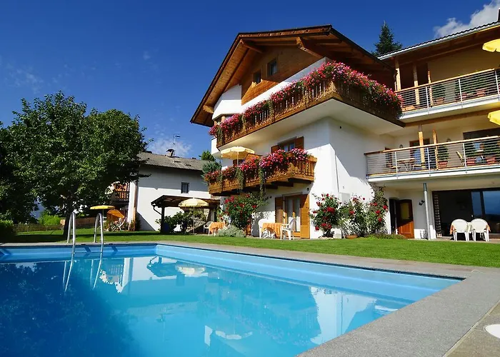 Haus Rosengarten Dorf Tirol