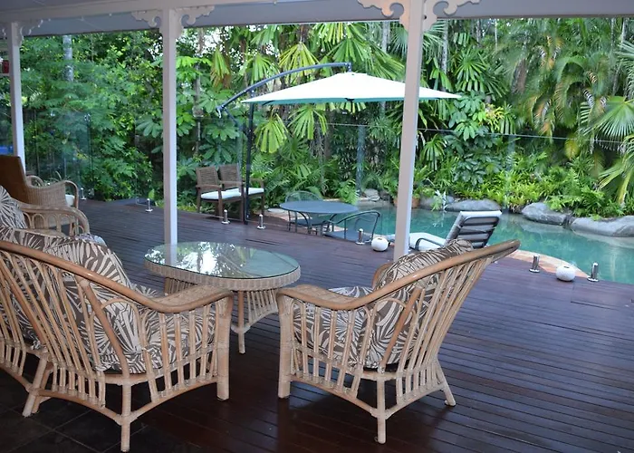 South Pacific Bed & Breakfast Clifton Beach