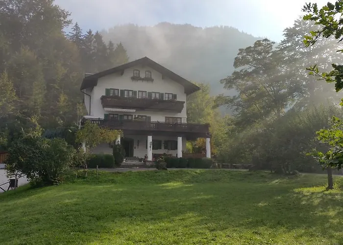 Pension Villa Bergkristall Eschenlohe