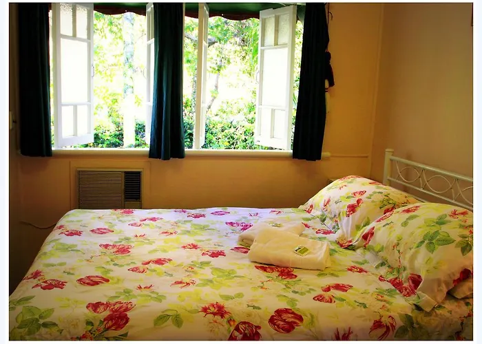 Coral Lodge Bed And Breakfast Inn Townsville