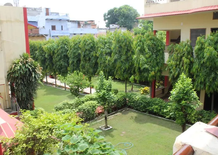 Singh Guest House Varanasi