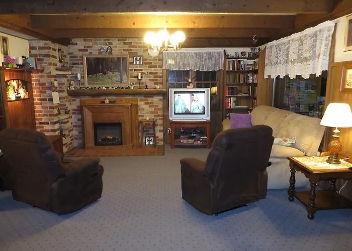 Travelers Inn Motel Eagle River
