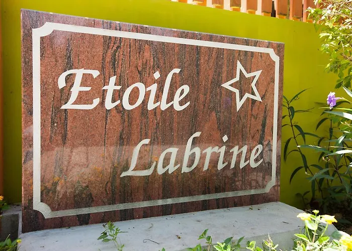 Etoile Labrine Guest House La Digue