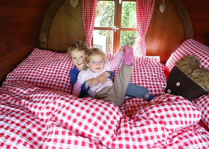 Schlaf-Fass Maienfeld Bed & Breakfast