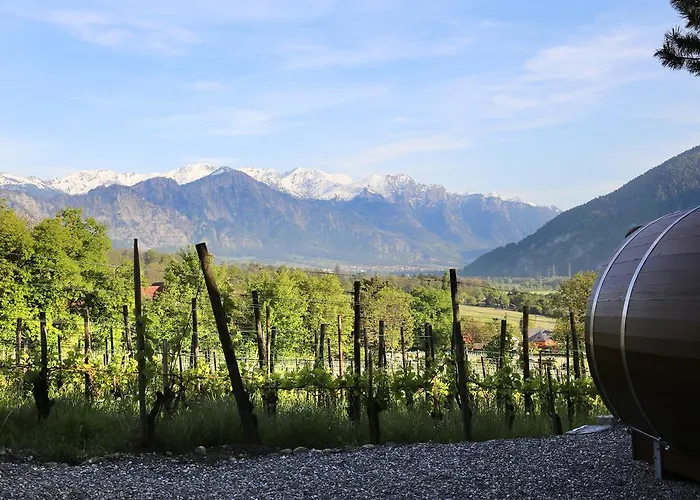 Schlaf-Fass Maienfeld Bed & Breakfast