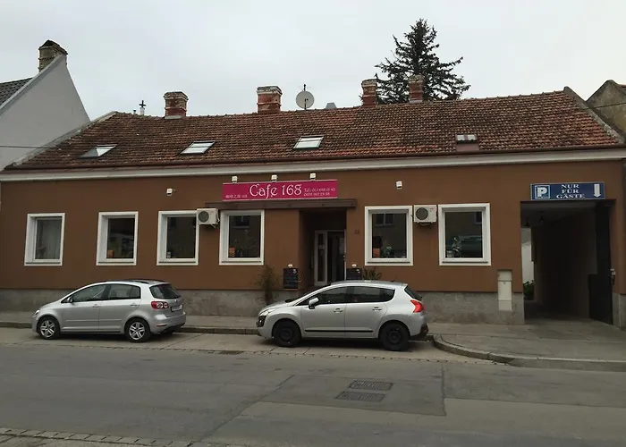 Cafe 168 Bed & Breakfast Wina