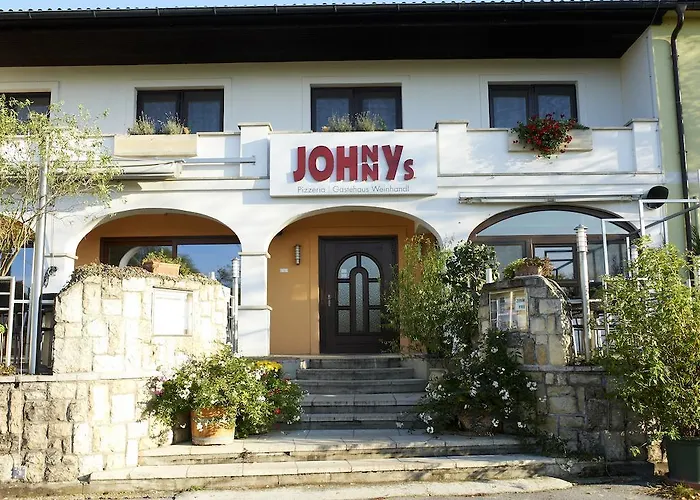Gästehaus Weinhandl&Johnnys Pizzeria Podersdorf am See