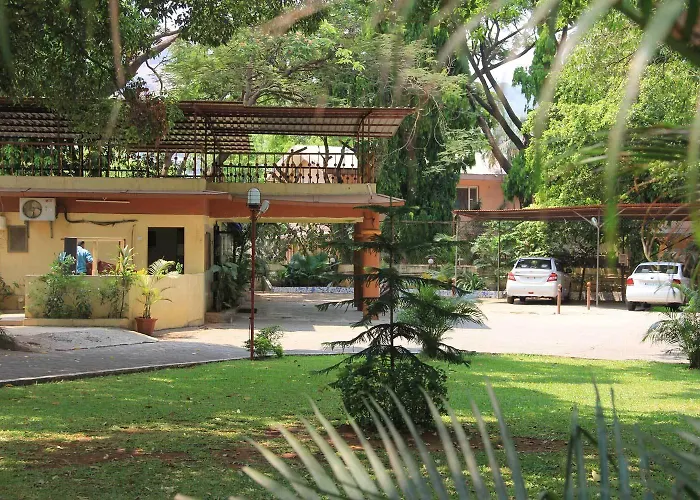 Fabhotel Royal Park Lonavala