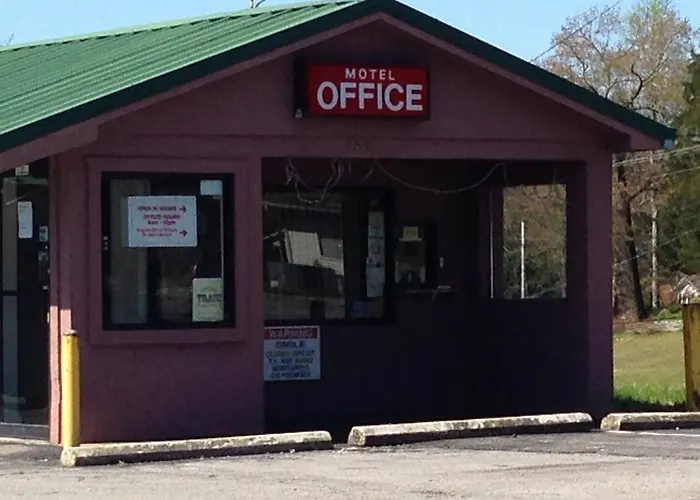 David Crockett Motel Lawrenceburg
