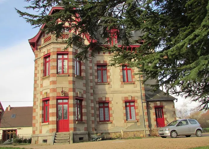Chateau Lezat - Chambres d'Hotes La Souterraine