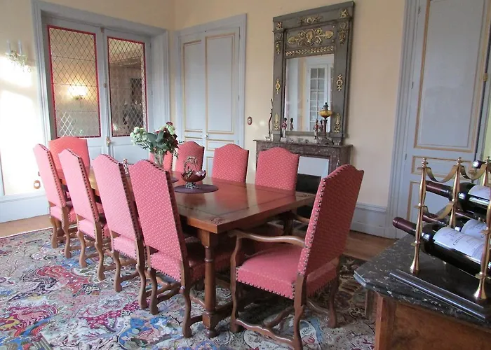 Chateau Lezat - Chambres d'Hotes La Souterraine