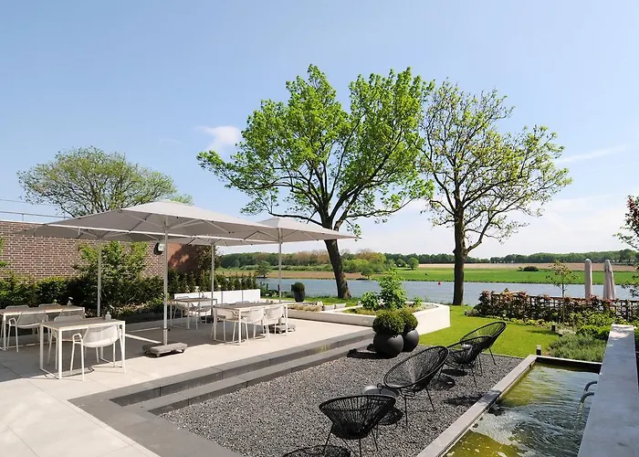 Het Raadhuys - design B&B Kessel 