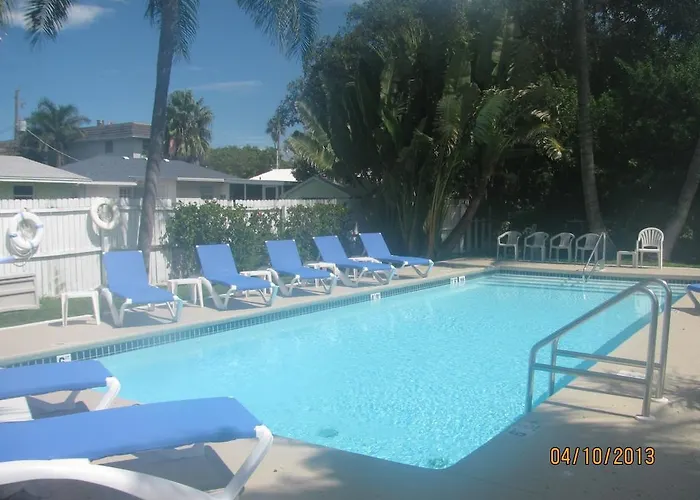 Queens Gate Resort Bradenton Beach