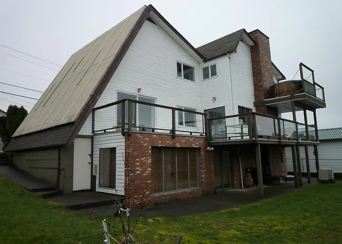 Fireflies Bed & Breakfast Campbell River