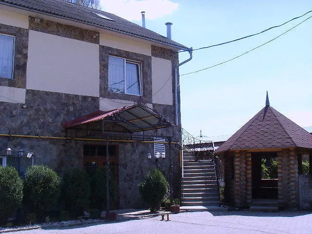 Готель Dvorik Чернівці