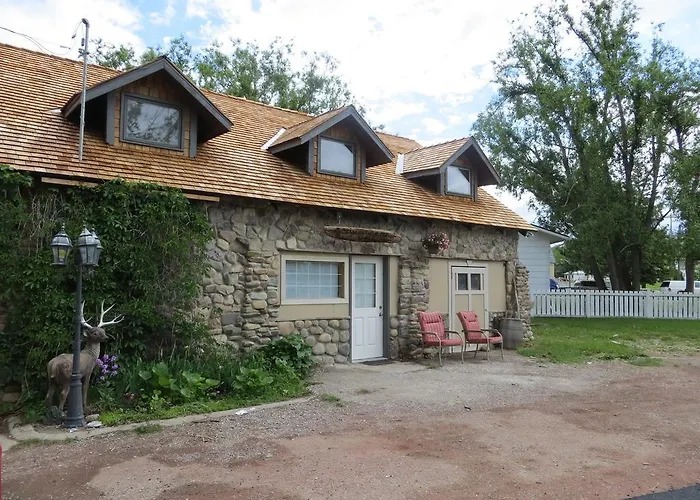 The Cobblestone Manor Bed & Breakfast Cardston