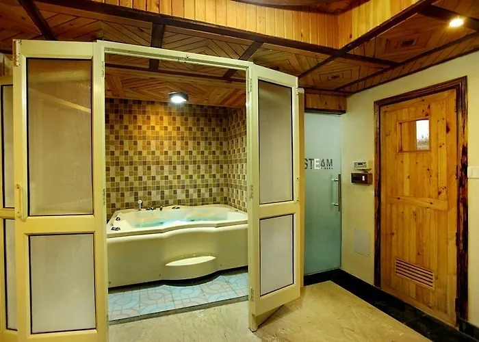 Hotel Dalhousie Heights