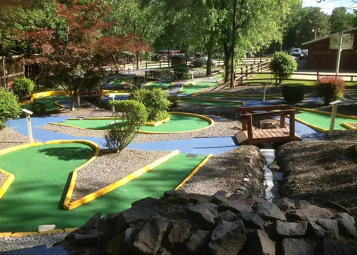 Lake Myers Lakeside Villa 16 Mocksville