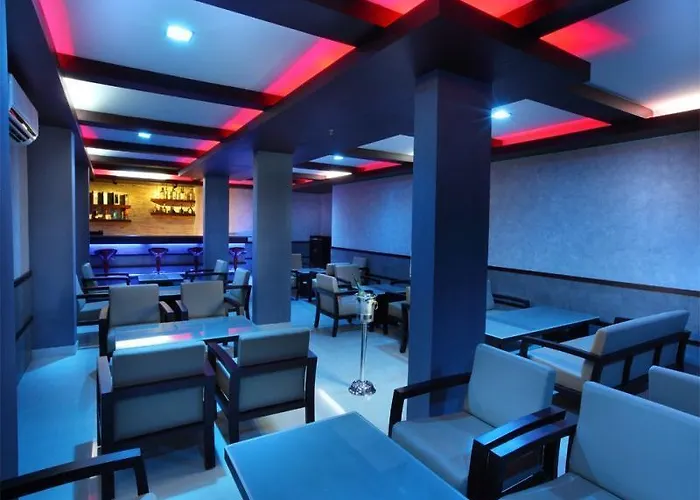 Broad Bean Hotel Tripunithura