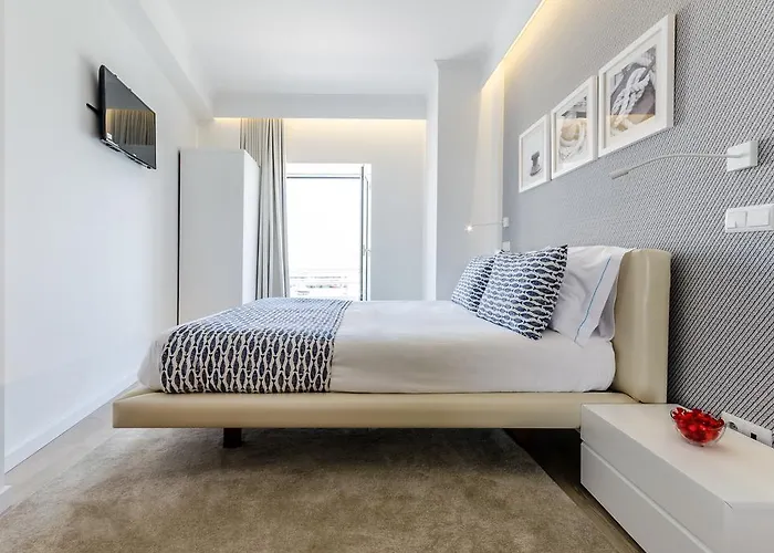 Ossiano'S Bed & Breakfast Peniche