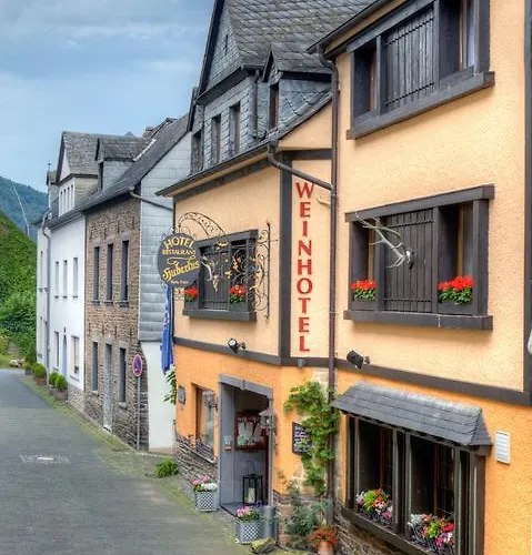Weinhotel Hubertus Garni Klotten