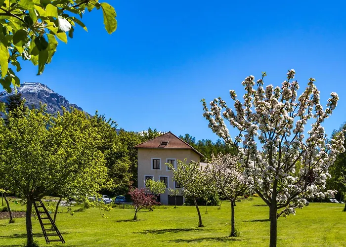 La Combe Fleurie Appartements&Chambres Saint-Bonnet-en-Champsaur