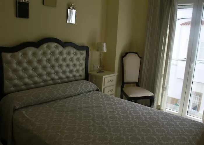 Hostal Flor De Lis- Lojo Conil De La Frontera