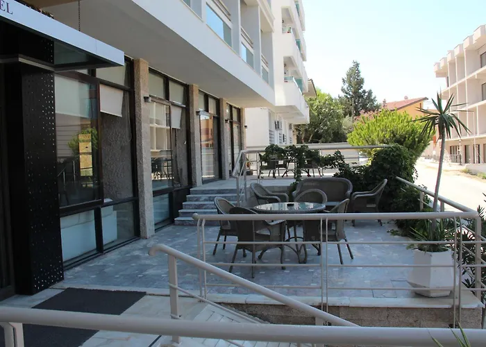 Esat Hotel Kuşadası