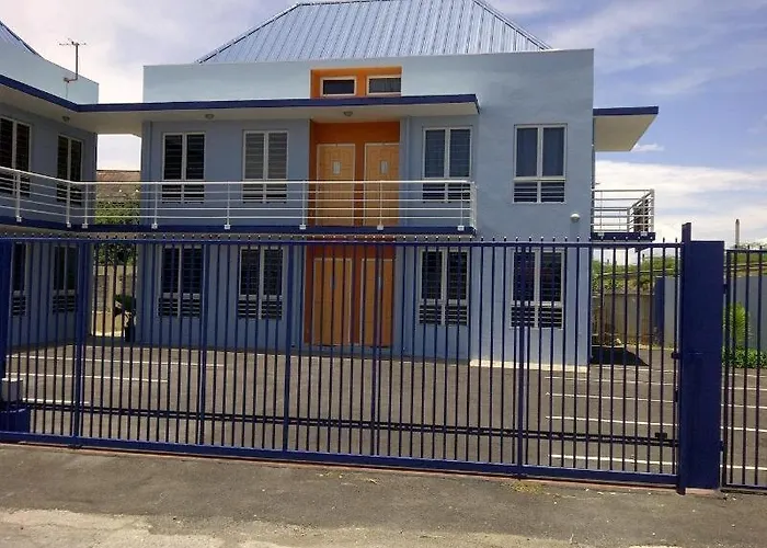 Orange Rembrandt Studio Apartments Willemstad