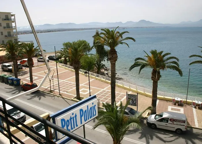 Petit Palais Hotel Loutraki