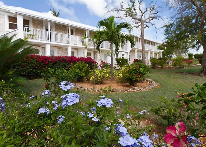 Hut Pointe Inn Governor's Harbour