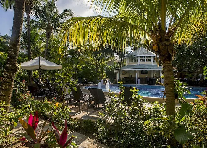 Paradise Oceanic Hotel West Bay
