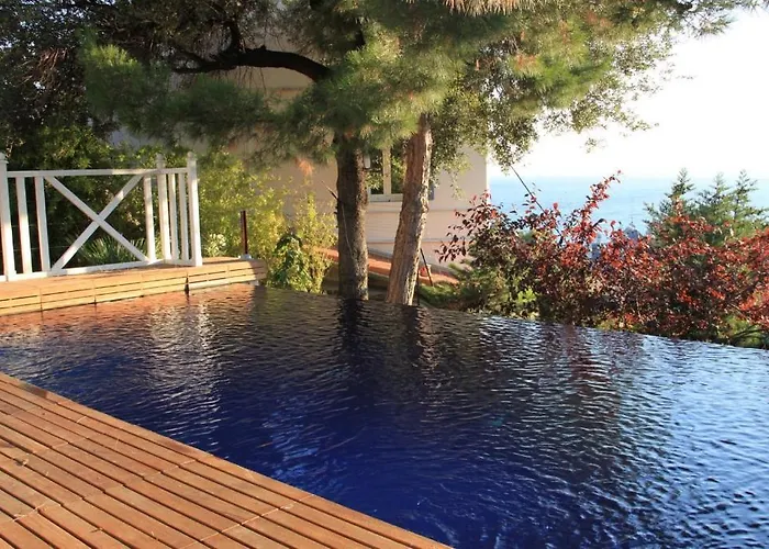 La LUNA - VILLA D'ARCHITECTE B&B VUE MER ET JACUZZI Marseille
