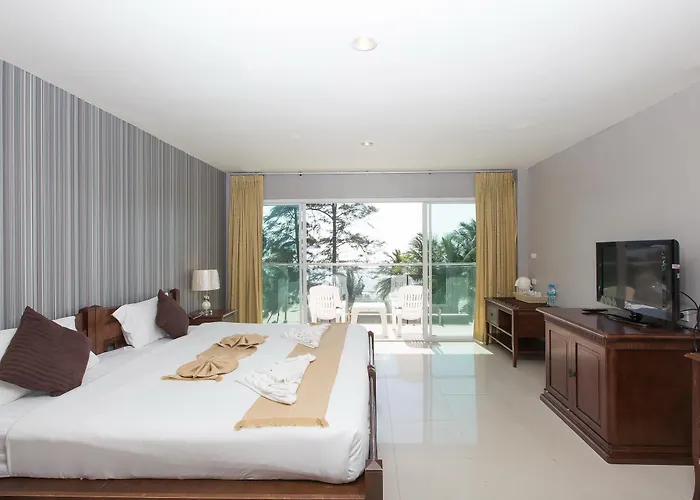 Time Out Hotel Beachfront Patong