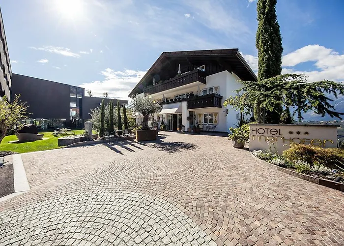 Hotel Landhaus Innerhofer Schenna