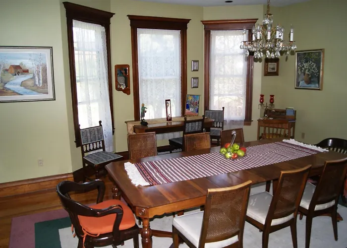 Ye Olde Walkerville Bed & Breakfast Windsor