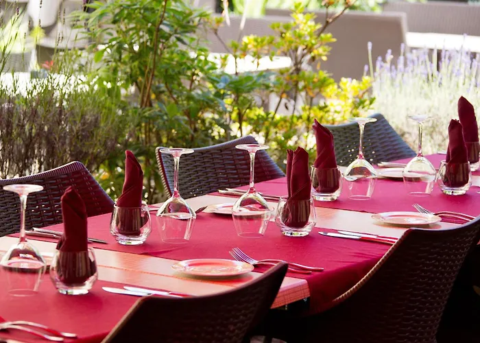 Logis hotel-restaurant Le Chêne Vert Saint-Pourçain-sur-Sioule