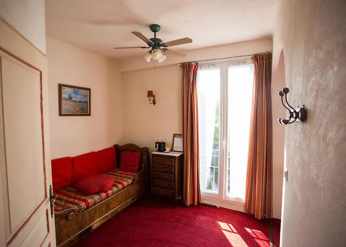 Logis Hotel Du Terreau Manosque