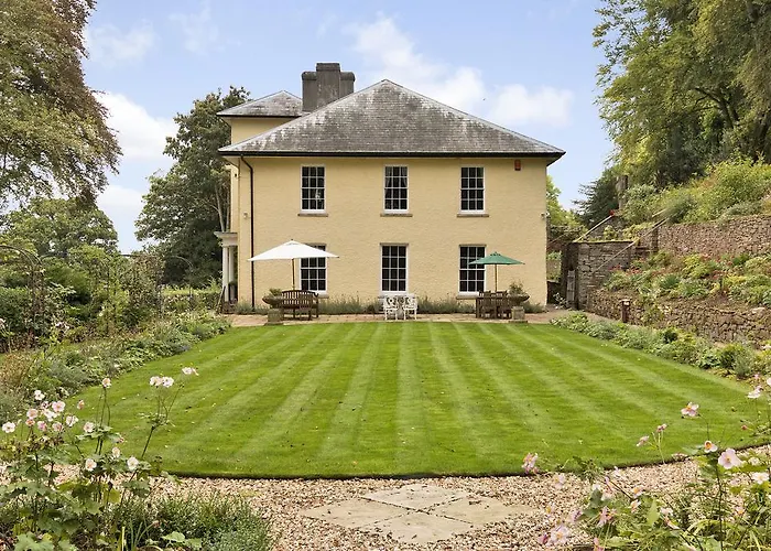 Broomfield House Glasbury