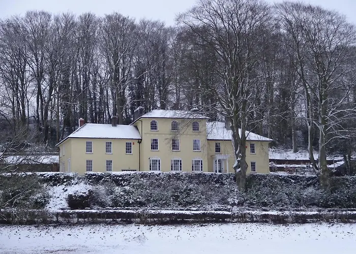 Broomfield House Glasbury