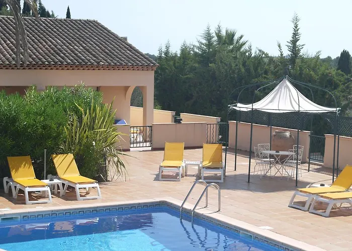 Hotel La Bastide De Biot