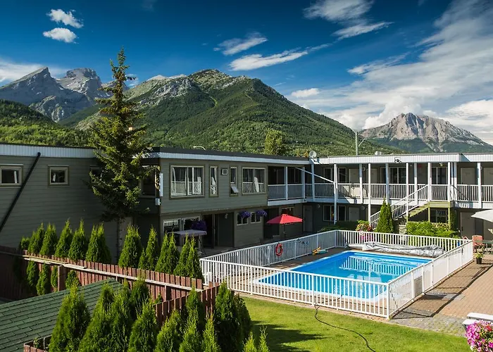 Powder Mountain Lodge Fernie