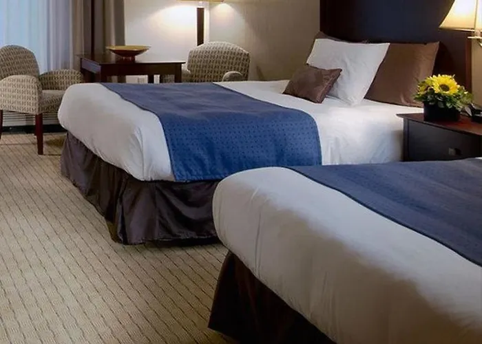 Nichols Village Hotel And Spa Clarks Summit
