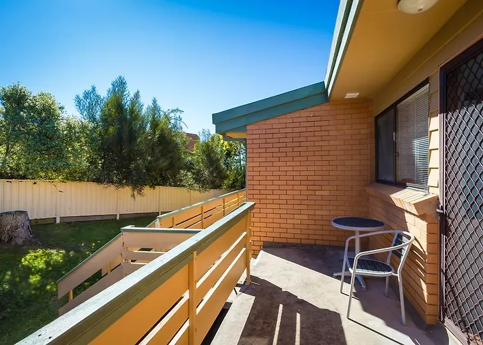 Panoramic Townhouses By Lisa Merimbula