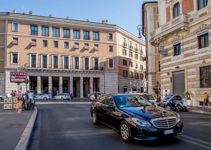 Rome Visits Otel