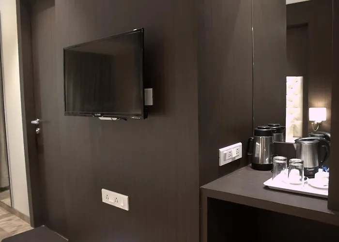 Hotel Sai Sanidhya Thane