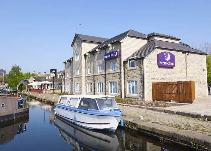 Premier Inn Premier Inn Huddersfield Central