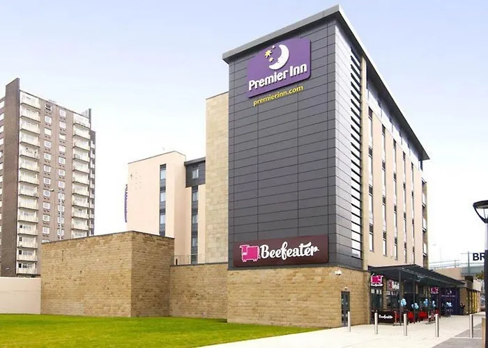 Premier Inn Premier Inn Halifax Town Centre
